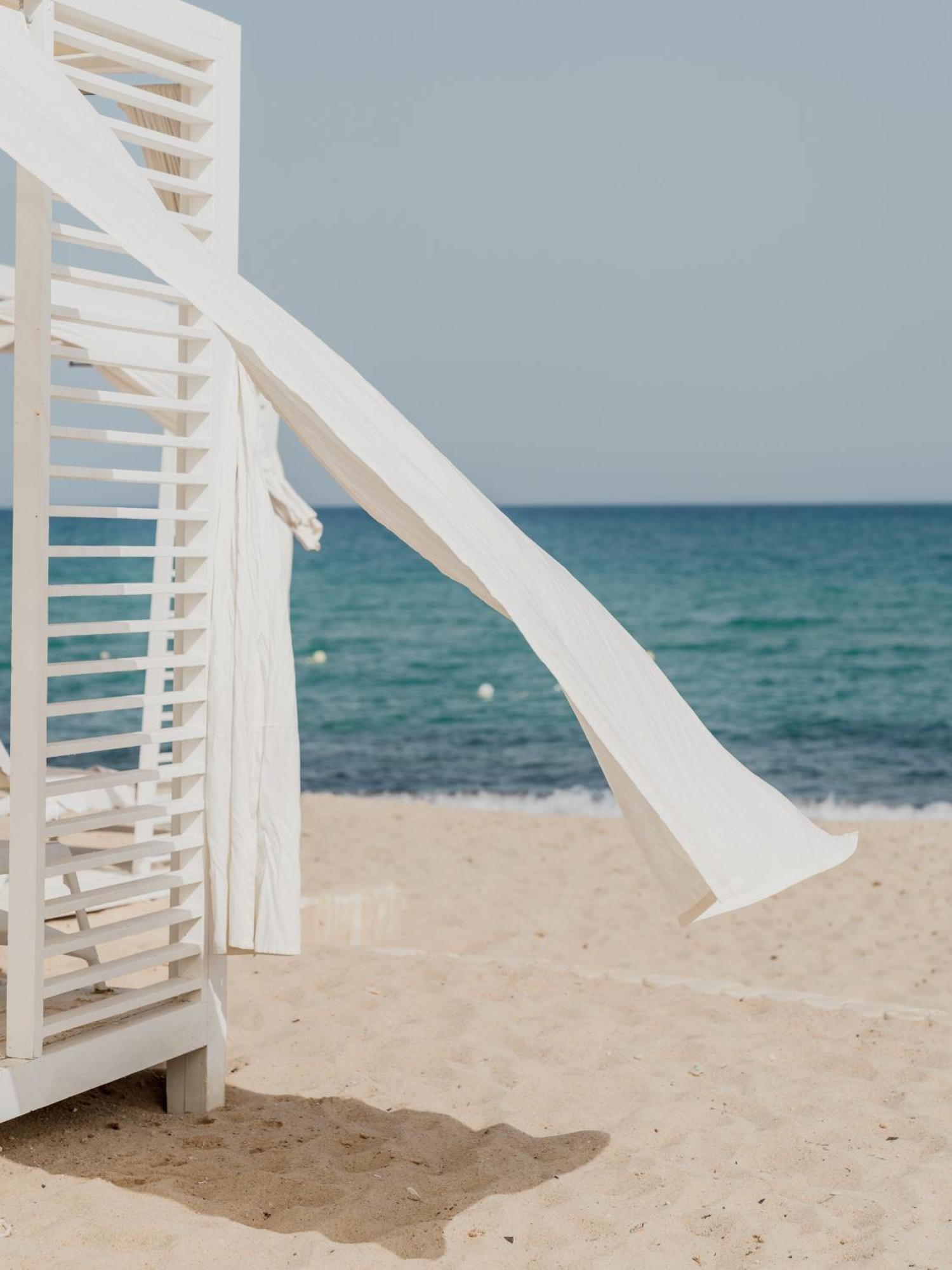 La Badira - Adult Only Hotel Hammamet Eksteriør billede A slide at a beach