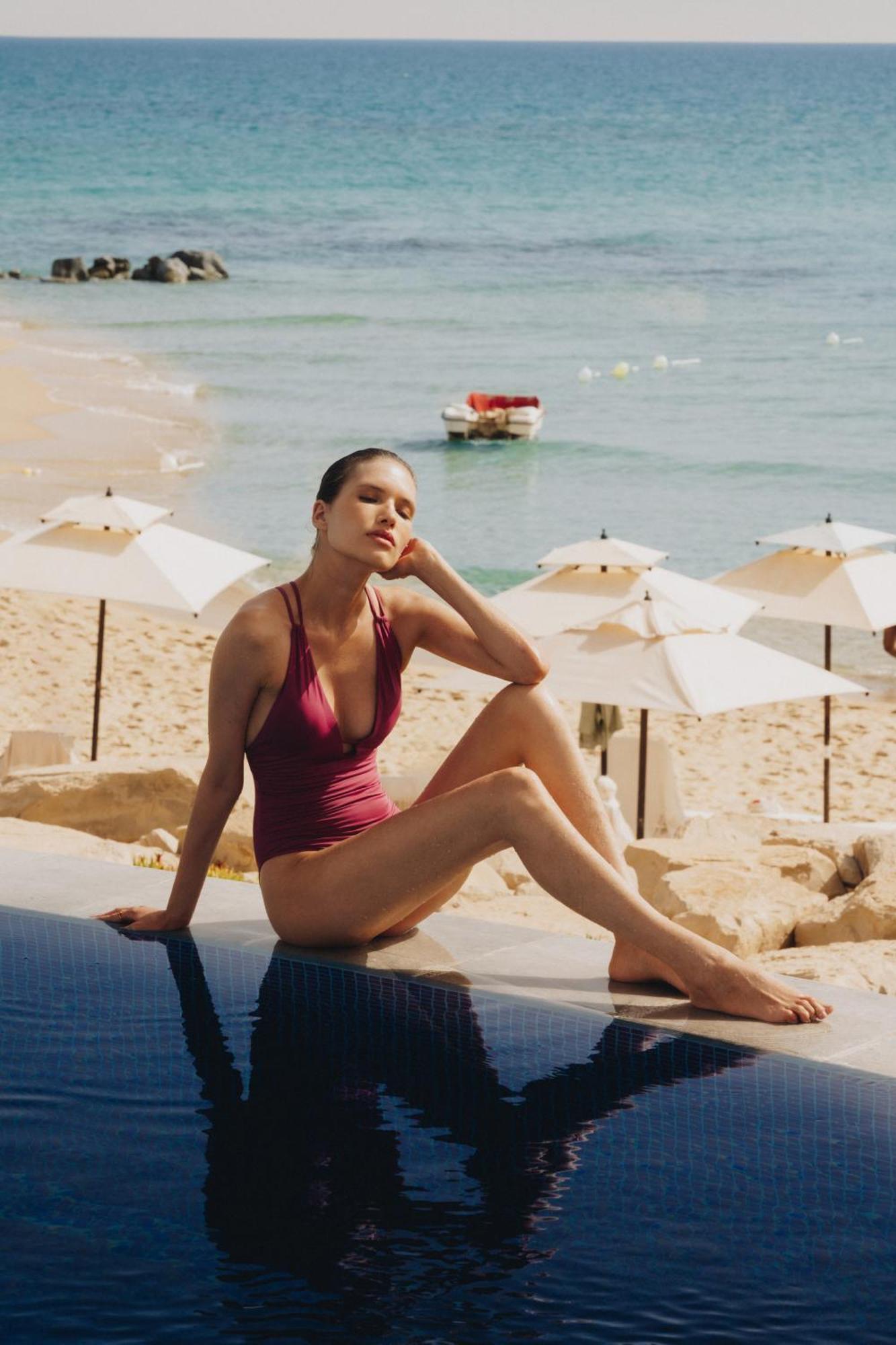 La Badira - Adult Only Hotel Hammamet Eksteriør billede A woman wearing a one-piece swimsuit